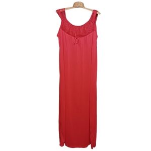 Vintage USA Coral Slip Gown Ladies Med 100% Nylon Tricot MOVIE STAR Cherry